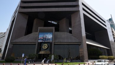 بورصة الكويت توقف أسهم 7 شركات عن التداول