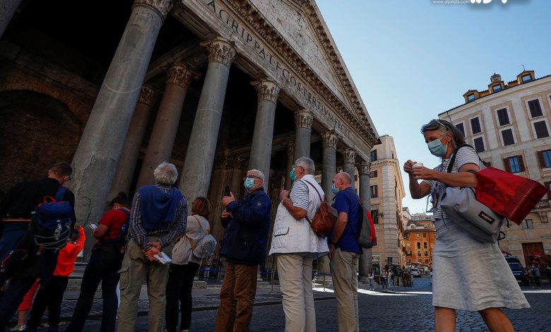 إيطاليا ترفع كافة «قيود كورونا» على السائحين