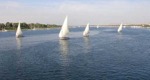 إنتظام حركة  السياحة والرحلات النيلية في المنيا