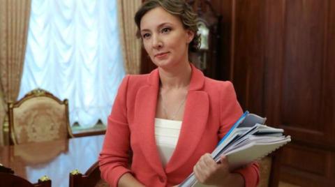 Rusya Devlet Duması Başkan Yardımcısı Kuznetsova, Ukrayna'nın Herson kentini ziyaret etti