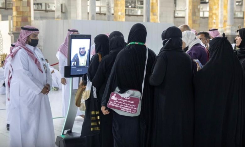 «روبورت ذكي» لتقديم خدمات الإفتاء في المصليات النسائية بالحرم - أخبار السعودية