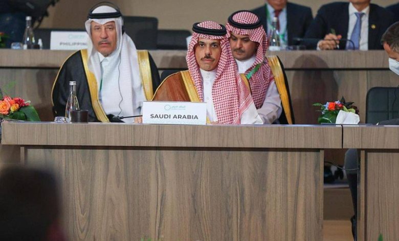 وزير الخارجية يؤكد حرص السعودية على دعم مشاريع إعادة الإعمار في العراق - أخبار السعودية