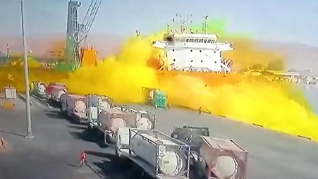 10 وفيات و251 إصابة جراء حادث تسرب غاز سام في ميناء العقبة الأردني