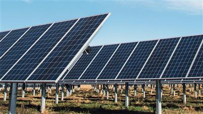تونس تطلق محطة عائمة لإنتاج الكهرباء من الطاقة الشمسية