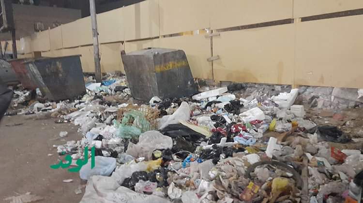أكوام القمامة تحتضن عاصمة الشباب والثقافة الإفريقية 