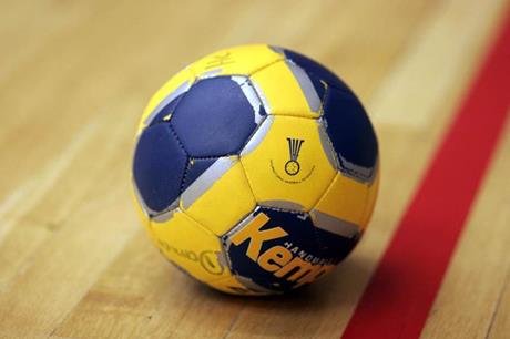 حكمان أردنيان يديران مباريات ببطولة العالم للشابات بكرة اليد