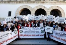 قضاة تونس يمددون إضرابهم لأسبوع رابع