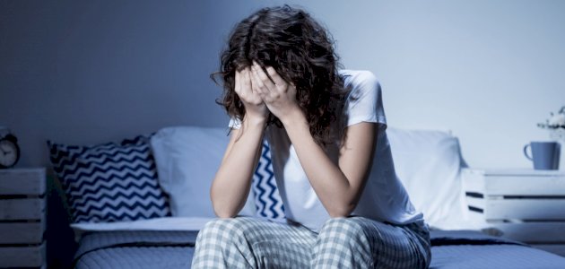 قلة النوم قد تؤثر على الخصوبة عند المرأة.. كيف يمكن أن يحدث ذلك؟