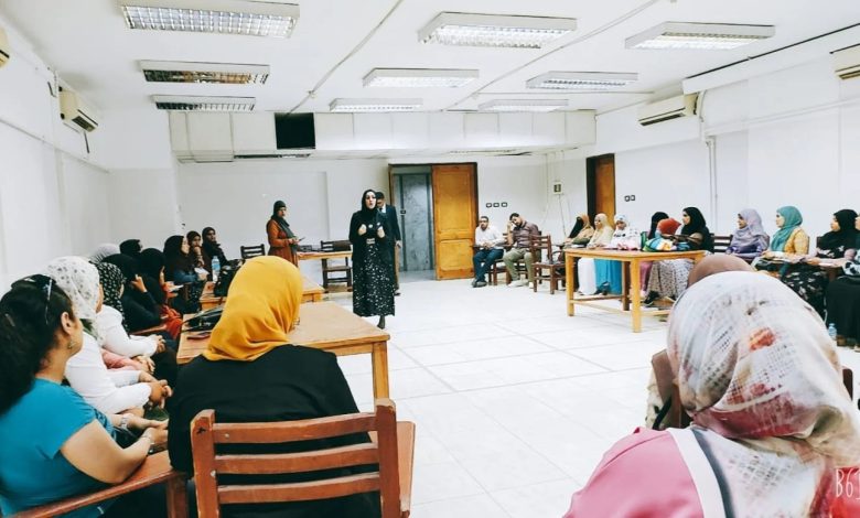 قومي المرأة بسوهاج يختتم تدريب الميسرات على مجموعات الادخار