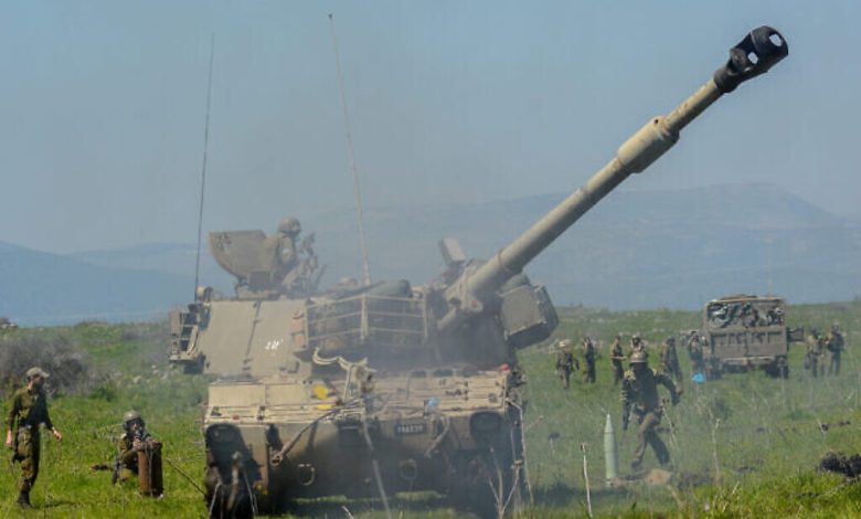 مع تصاعد التوترات، الجيش الإسرائيلي يجري مناورات بالقرب من الحدود مع لبنان