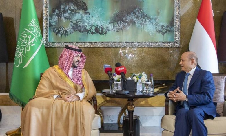 نائب وزير الدفاع: بـ600 مليون دولار.. السعودية تطلق 17 مشروعاً وتوفّر مشتقات نفطية لليمن - أخبار السعودية