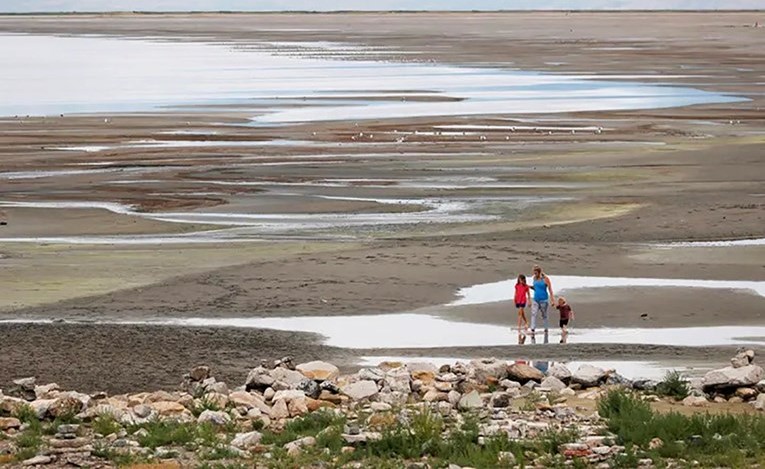 جفاف بحيرة يوتا الكبرى يهدد الأميركيين بالزرنيخ