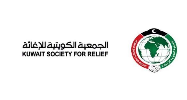 «الكويتية للإغاثة» توزع 50 عربة نقل صغيرة على أسر «تعز» المتضررة