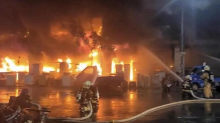 اندلاع حريق داخل مصنع كيماويات بالقاهرة