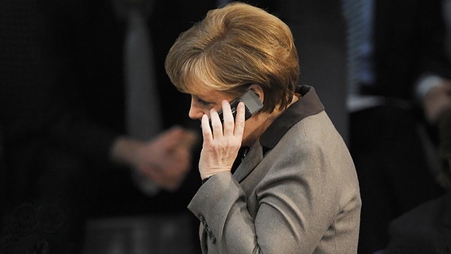 تقارير: قراصنة حاولوا التجسس على رئيسة البنك المركزي الأوروبي باستخدام رقم هاتف ميركل