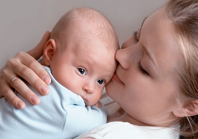 دراسة بريطانية: النظام الغذائى المعتمد على الوجبات السريعة قبل الحمل يؤثر على حليب الأم