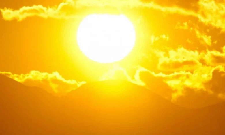 طقس الخميس… أجواء حارة في جميع مدن المملكة ورياح قوية في البوغاز