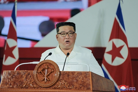 كيم جونج أون يعلن استعداد بلاده لنشر الردع النووي ومواجهة أمريكا ويهدد كوريا الجنوبية بالابادة