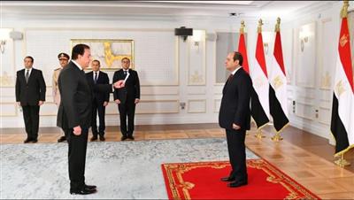الوزراء الجدد يؤدون اليمين الدستورية أمام الرئيس المصري
