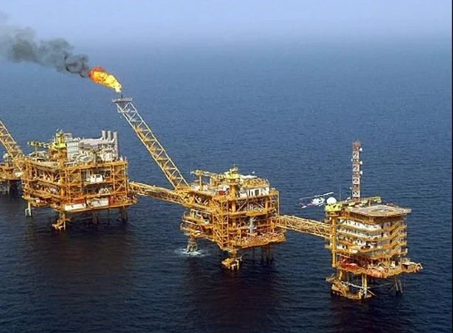 أسعار النفط بين الصراع في ليبيا وعودة النفط الإيراني