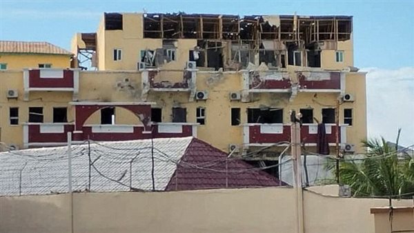 ارتفاع عدد قتلى التفجير الذي استهدف فندق بمقديشو إلى 12 شخصا