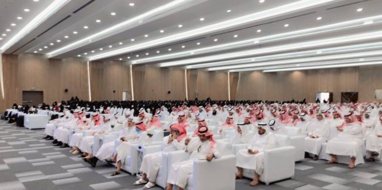 الزارع يلتقي مديري ومديرات المدارس ويشيد بدورهم في نجاح العملية التعليمية - أخبار السعودية