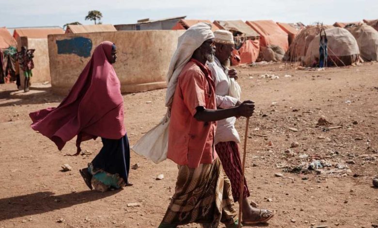 بدء توزيع المساعدات الإغاثية الإماراتية لدعم متضرري الجفاف بالصومال