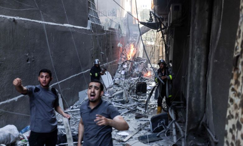 يديعوت: 24 هدفاً و16 طناً من الأسلحة في اليوم الأول للعدوان على غزة