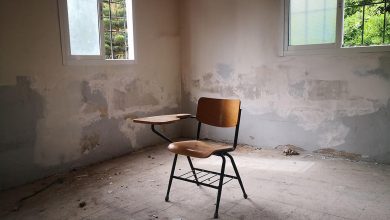 الانهيار المالي يوصد أبواب المدارس الحكومية في لبنان