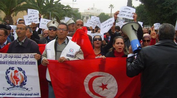 اشتباكات بين الشرطة ونقابات أمنية في تونس