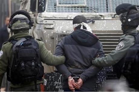 الاحتلال يعتقل 8 فلسطينيين في الخليل