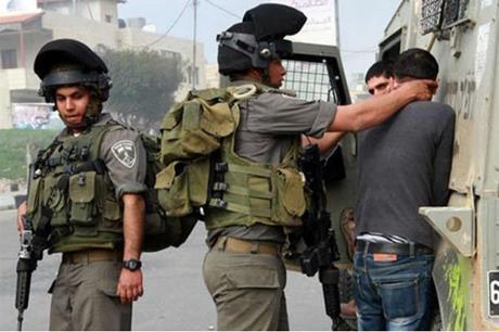 الاحتلال يعتقل سبعة فلسطينيين من الخليل