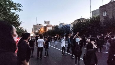 الرئيس الإيراني: يتعين مواجهة الاحتجاجات «بحزم»