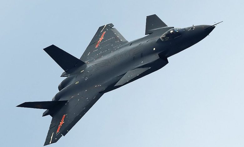 العربية: 17 طائرة حربية صينية عبرت مضيق تايوان