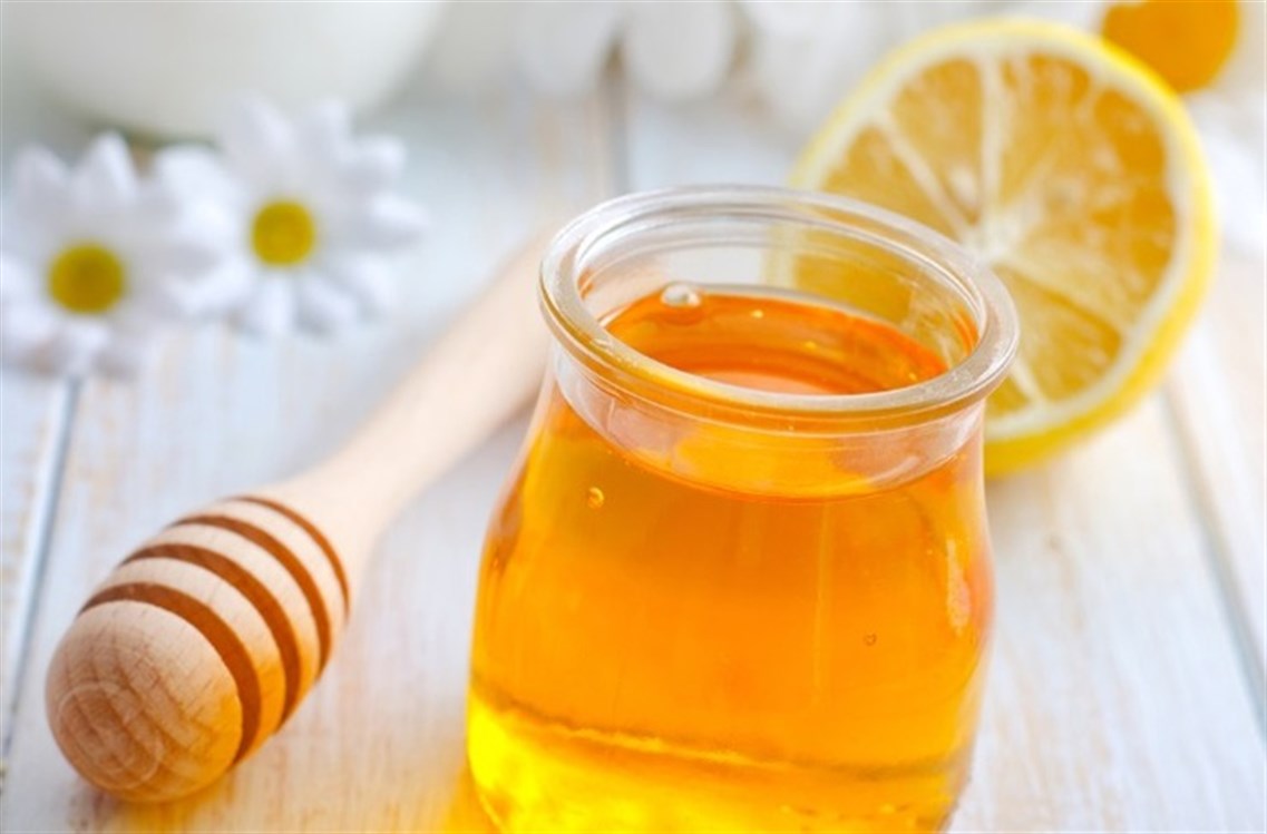 العسل والليمون لعلاج النمش