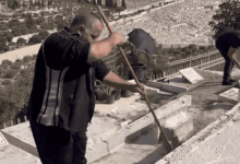 المقدسيون ينظمون حملة تطوعية لتنظيف وصيانة مقابر مدينة القدس