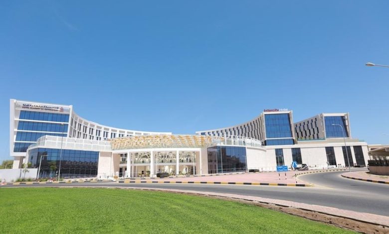 دويتشه هوسبيتاليتي تفتتح فندق إنترسيتي مسقط الثالث في سلطنة عمان