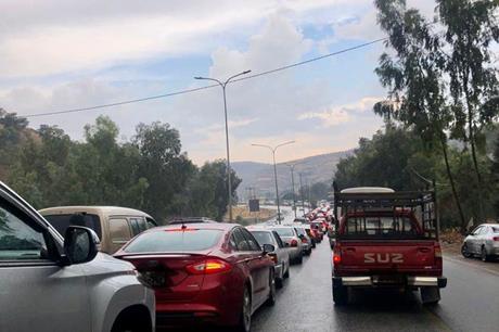 أزمة سير خانقة على طريق جرش باتجاه عمان إثر حادث سير بين 4 مركبات - صور