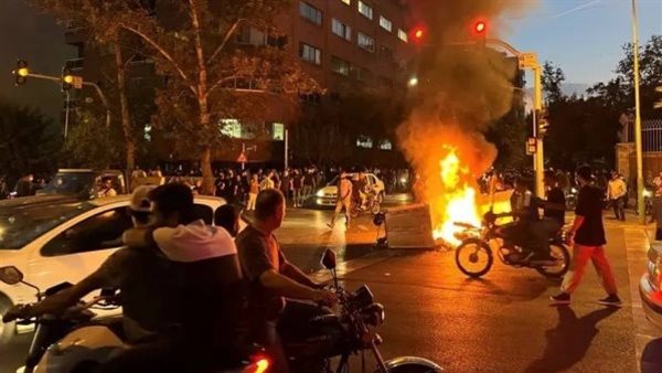 الاتحاد الأوروبي يدعو إيران لوقف قمع المحتجين