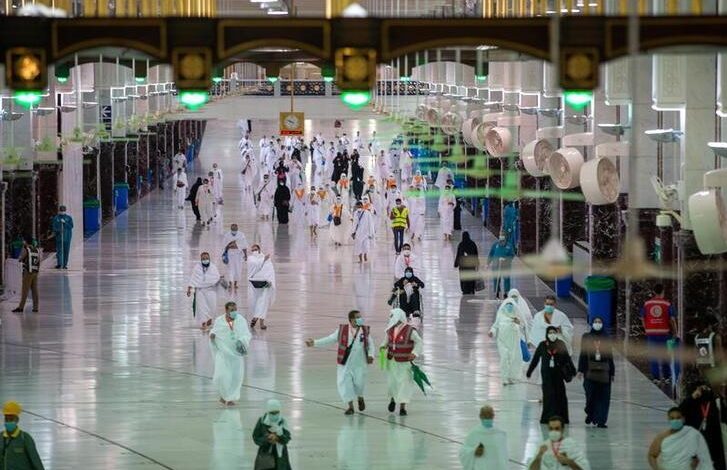 السعودية تطلق بوابة موحدة للعمرة والزيارات السياحية