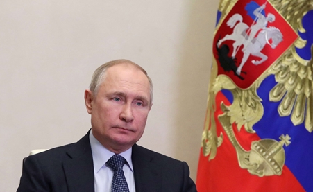 بوتين: العالم يدخل العقد «الأكثر خطورة»