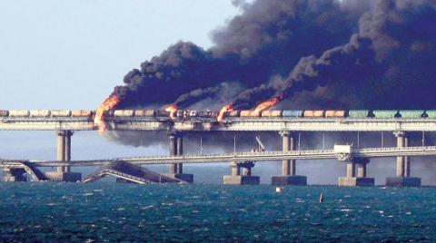 تفجير جسر القرم يُشعل «حرباً بلا ضوابط»