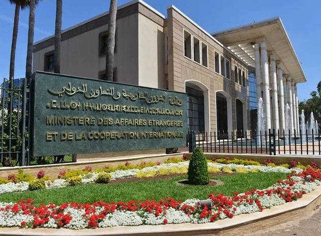 سفارة المغرب في بوركينافاسو تقدم تطمينات بخصوص أوضاع الجالية المغربية وتحدث خلية للمتابعة