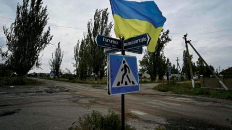 كييف تواصل تقدمها... وموسكو تتعهد «استعادة خسائرها»