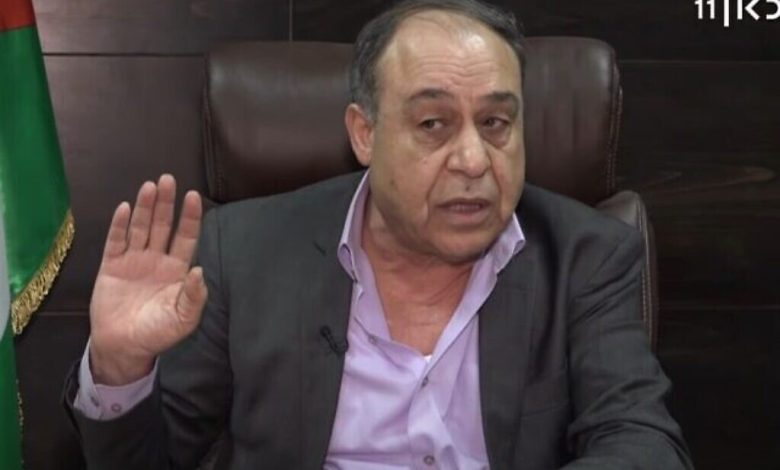 محافظ نابلس ينتقد الأمهات اللاتي يشجعن على الاستشهاد؛ حماس تطالبه بالاستقالة