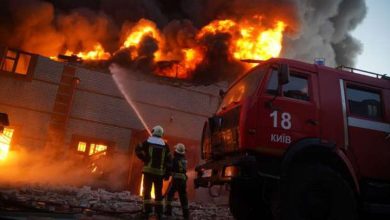 أضرار بالبنية التحتية للسكك الحديد بين منطقتين أوكرانيتين جراء قصف روسي