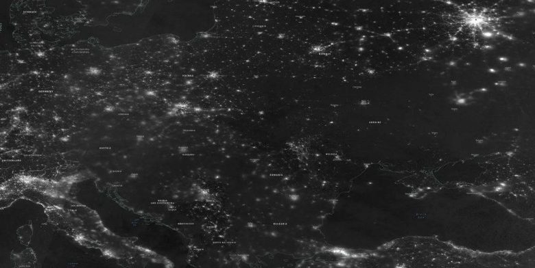 بقعة مظلمة على الكرة الأرضية.. «ناسا» تنشر صورا لأوكرانيا من الفضاء - أخبار السعودية