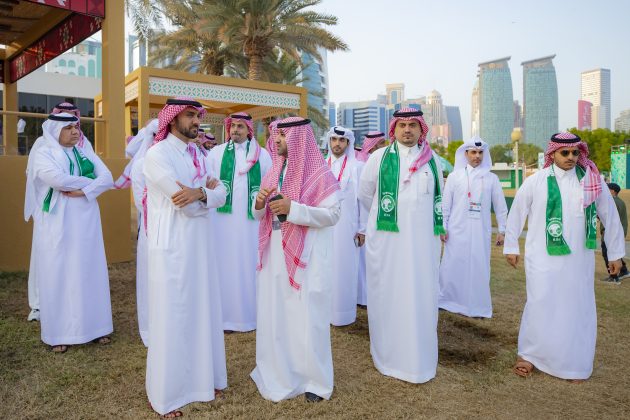 سمو وزير الرياضة يتفقد «البيت السعودي» في الدوحة قبيل افتتاحه غداً