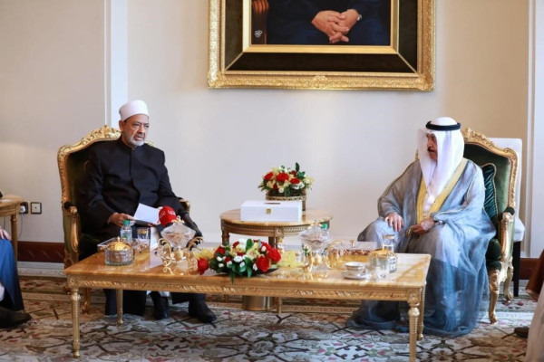 شيخ الأزهر يناقش مع المجلس الأعلى للشؤون اللإسلامية بالبحرين تطبيق الحوار بين المسلمين على اختلاف مذاهبهم ,