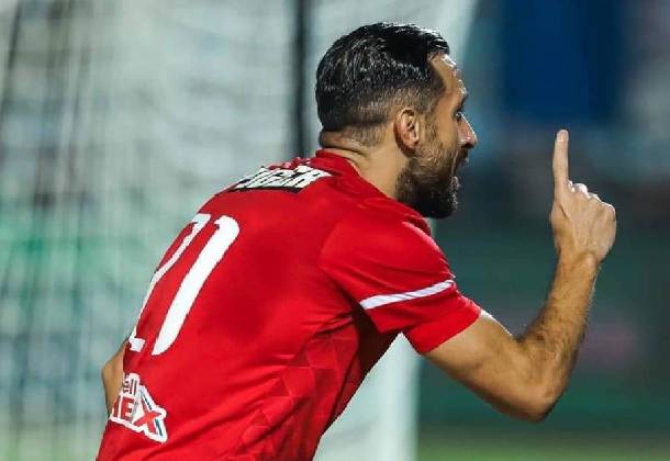 علي معلول، لاعب الأهلي ومنتخب تونس